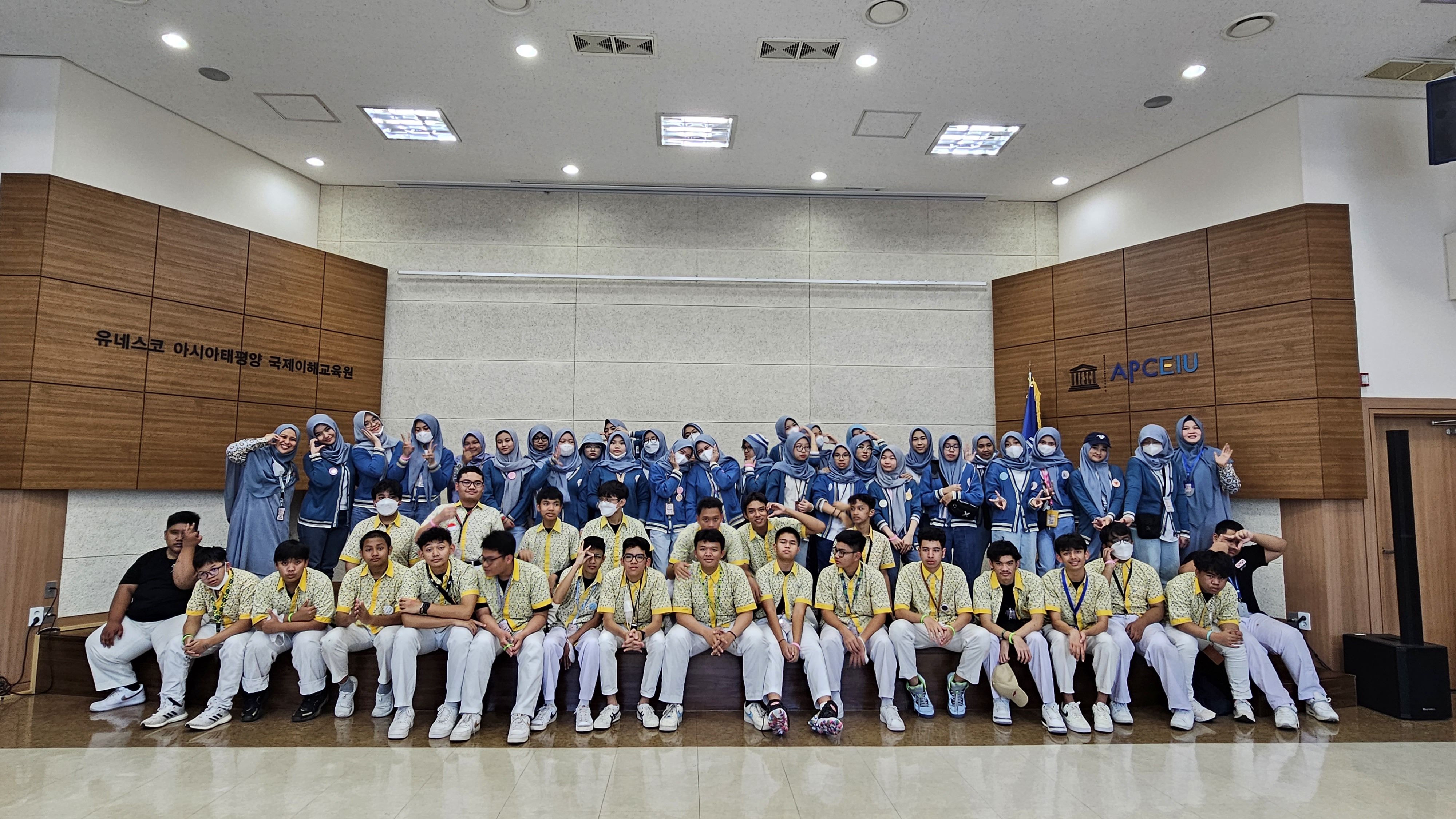 Indonesia Nizamia Andalusia Middle School (G9)